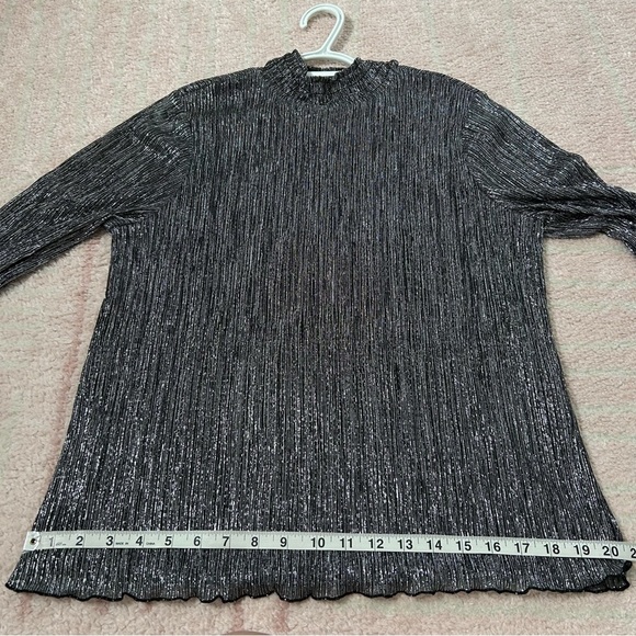 Chicos Elegant Black Metallic Women's Top Size 1(8) - Picture 8 of 12